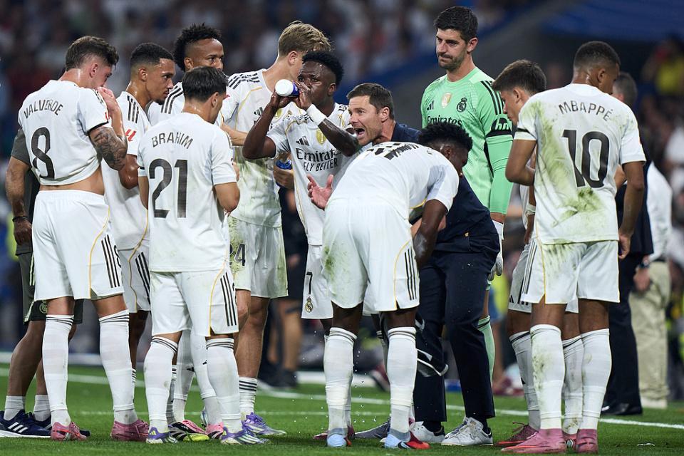 开云电竞app下载-阿隆索下课1天后3人仍未发祝福！18岁爱将沉默 1.6亿巨星驳斥不和