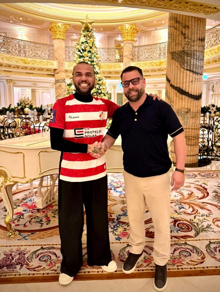 开云电竞安卓版-葡媒：42岁阿尔维斯准备复出，效力自己控股的葡萄牙第三级别球队